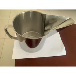 Cake pouring pot duckbill iron pot baking tools hand-made commercial batter funnel egg liquid distribution scoop Saijian Cake pouring pot duckbill iron pot baking tools hand-made commercial batter funnel egg liquid distribution scoop Saijian