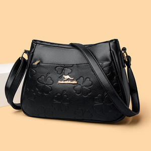 First-layer cowhide large-capacity crossbody bag 2025 new women's bag foreign style genuine leather middle-aged mother shoulder bag women 
First-layer cowhide large-capacity crossbody bag 2025 new women's bag foreign style genuine leather middle-aged mother shoulder bag women