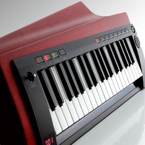Korg clutchrum RK-100S 2 37 keys Pocket-back Tomahawk stage electronic synthesizer comes with a soundtaker
 Korg clutchrum RK-100S 2 37 keys Pocket-back Tomahawk stage electronic synthesizer comes with a soundtaker