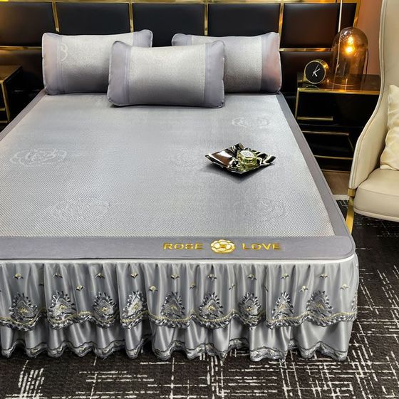 Class A mother and baby grade 7A antibacterial summer washable ice silk mat bed O hat bed skirt cool mat three-piece set Class A mother and baby grade 7A antibacterial summer washable ice silk mat bed O hat bed skirt cool mat three-piece set
