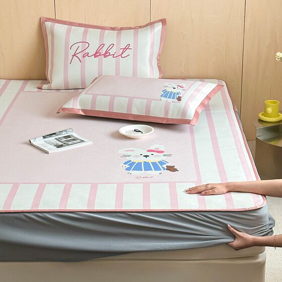 Class A girl's heart ice silk mat three-piece set bed suit rabbit air conditioning cool mat mat 1.5m1W.8 meters bed machine
Class A girl's heart ice silk mat three-piece set bed suit rabbit air conditioning cool mat mat 1.5m1W.8 meters bed machine