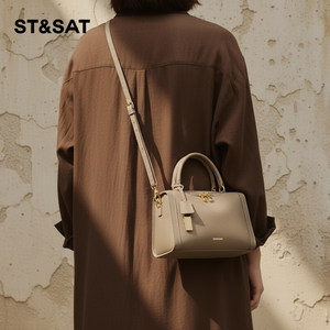 Saturday Bag Women's 2025 New Shoulder Bag Crossbody Bag Leather Handbag Large Capacity Commuter Pillow Bag 
Saturday Bag Women's 2025 New Shoulder Bag Crossbody Bag Leather Handbag Large Capacity Commuter Pillow Bag