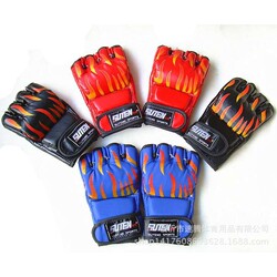 Sagitar flame MMA mixed martial arts gloves Half finger boxing Sanda gloves Exposed five fingers to punch sandbag boxing gloves Sagitar flame MMA mixed martial arts gloves Half finger boxing Sanda gloves Exposed five fingers to punch sandbag boxing gloves