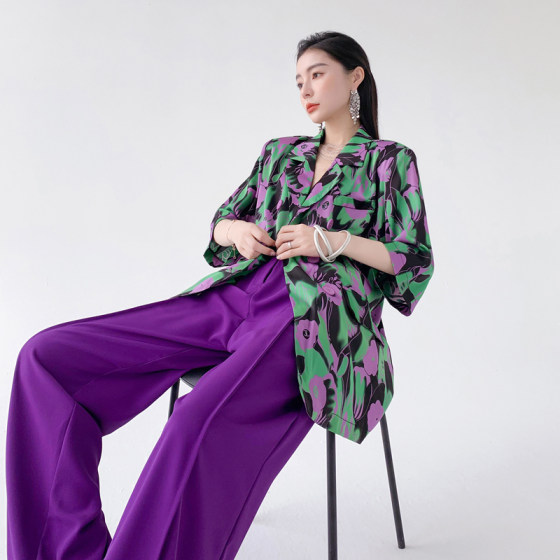 Aksaya Advanced Hong Kong style retro seal Casual, fashionable, loose thin short -sleeved small suit female summer
Aksaya Advanced Hong Kong style retro seal Casual, fashionable, loose thin short -sleeved small suit female summer