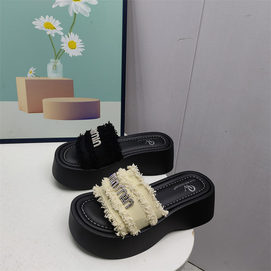 Women's shoes for removal of cabinets and disconnection, 2025 summer new fashion, versatile and comfortable casual one-soled flip-soled sandals
Women's shoes for removal of cabinets and disconnection, 2025 summer new fashion, versatile and comfortable casual one-soled flip-soled sandals
