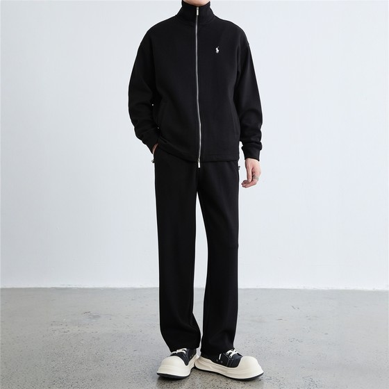 Original autumn and winter new men's casual wool stand collar sweatshirt fashionable loose straight sports pants two-piece set
Original autumn and winter new men's casual wool stand collar sweatshirt fashionable loose straight sports pants two-piece set