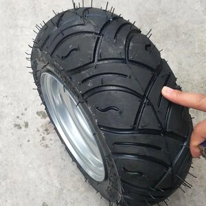 Go-kart ATV small four-wheeled bull 6-inch wear-resistant thickened road tire 13x5.00-6 plus 3-eye steel rim 
Go-kart ATV small four-wheeled bull 6-inch wear-resistant thickened road tire 13x5.00-6 plus 3-eye steel rim