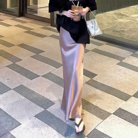 High-end purple acetic acid streamer satin skirt hip-covered skirt for women's summer high waist draped straight fishtail long skirt
High-end purple acetic acid streamer satin skirt hip-covered skirt for women's summer high waist draped straight fishtail long skirt