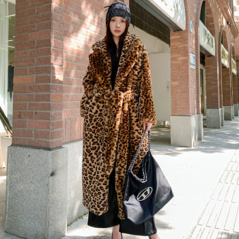 Imitation of fur leopards environmentally -friendly fur long, loose suits collar hairy coat, imitation rabbit hair over knee coat lapel Imitation of fur leopards environmentally -friendly fur long, loose suits collar hairy coat, imitation rabbit hair over knee coat lapel