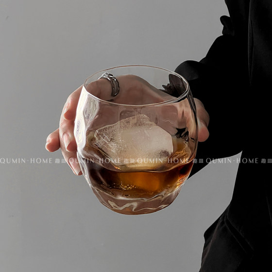 Creative cloud pattern egg-shaped dwarf water cup glass ice hockey niche design whiskey cup coffee cup juice cup
Creative cloud pattern egg-shaped dwarf water cup glass ice hockey niche design whiskey cup coffee cup juice cup