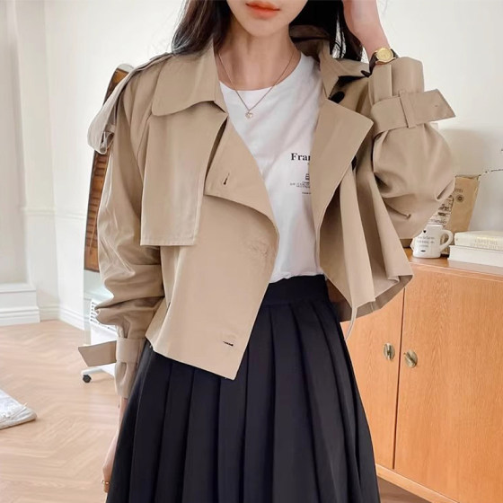 Korean chic autumn and winter new classic retro lapel double-breasted loose versatile solid color short trench coat for women
Korean chic autumn and winter new classic retro lapel double-breasted loose versatile solid color short trench coat for women