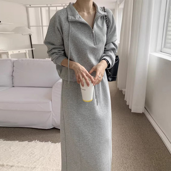 Korean chic autumn retro simple semi-zipper drawstring long-sleeved sweatshirt + rear slit straight skirt suit Korean chic autumn retro simple semi-zipper drawstring long-sleeved sweatshirt + rear slit straight skirt suit
