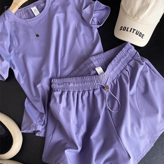 The same style as LU ~ Slim elastic back mesh breathable sweat-free quick-drying short-sleeved T-shirt shorts sports yoga suit for women
The same style as LU ~ Slim elastic back mesh breathable sweat-free quick-drying short-sleeved T-shirt shorts sports yoga suit for women
