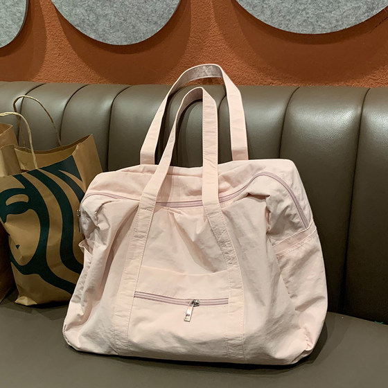Lulu same style youth sunshine large capacity tote lightweight nylon travel sports gym bag shoulder bag tote bag
Lulu same style youth sunshine large capacity tote lightweight nylon travel sports gym bag shoulder bag tote bag