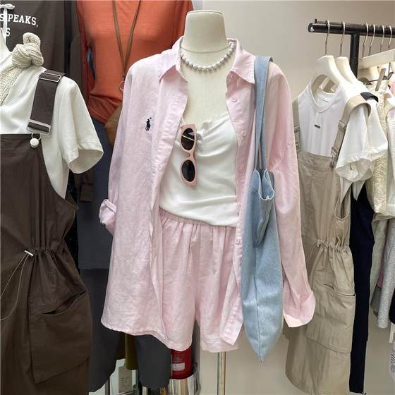 Thirteen women's clothing 2025 summer new Korean version lapel loose sunscreen shirt + shorts casual two-piece set for women
Thirteen women's clothing 2025 summer new Korean version lapel loose sunscreen shirt + shorts casual two-piece set for women