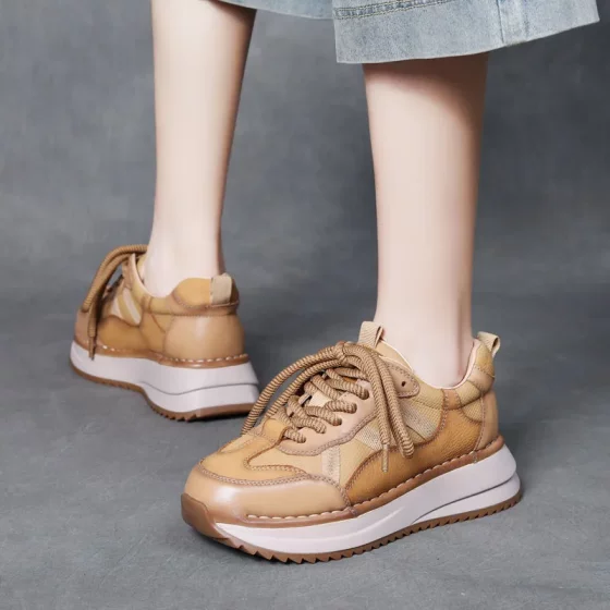 New 2025 autumn new top layer cowhide casual lace-up sports women's shoes genuine leather color-blocking flat shoes single shoes hot sale
New 2025 autumn new top layer cowhide casual lace-up sports women's shoes genuine leather color-blocking flat shoes single shoes hot sale