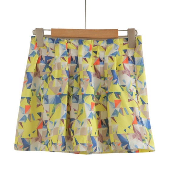 2025 spring and summer women's anti-exposure chiffon skirt fashionable elastic waist floral shorts skirt with safety pants
2025 spring and summer women's anti-exposure chiffon skirt fashionable elastic waist floral shorts skirt with safety pants