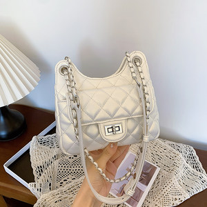 High-end bags for women 2025 new summer rhombus chain tote small bag niche versatile single shoulder crossbody bag 
High-end bags for women 2025 new summer rhombus chain tote small bag niche versatile single shoulder crossbody bag