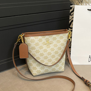 Niche design bag for women 2025 new super hot old-fashioned hand bucket bag high-end single-shoulder crossbody bag 
Niche design bag for women 2025 new super hot old-fashioned hand bucket bag high-end single-shoulder crossbody bag