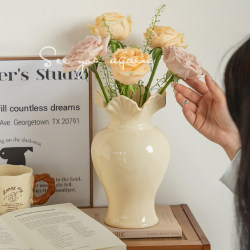 Vase with a High-End Feel, Ceramic, for Living Room Hydroponic Flowers, Rose Arrangement, Special Ornament, French Retro Cream Style Decoration Vase with a High-End Feel, Ceramic, for Living Room Hydroponic Flowers, Rose Arrangement, Special Ornament, French Retro Cream Style Decoration