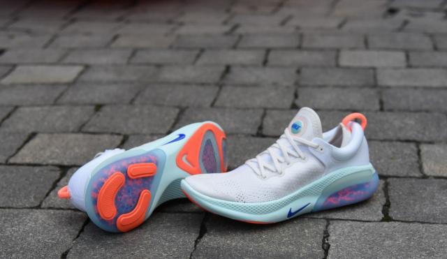 nikejoyride配色大全,nike270配色大全 与 nike 其他静态泡棉缓震系统不同,nike joyride 革新采用动态缓震