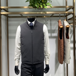 Goose down vest men's stand collar milk silk down vest Goose down vest men's stand collar milk silk down vest