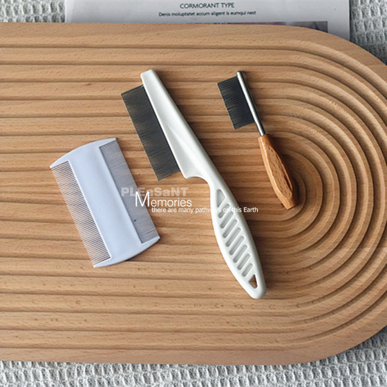 Pet comb double-sided comb, long-haired, short-haired cat cleaning, beauty dog lice removal comb small carry out
Pet comb double-sided comb, long-haired, short-haired cat cleaning, beauty dog lice removal comb small carry out