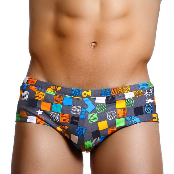 Flat -angle swimming trunks Men's fashion quality elastic printing seaside vacation fast dry tight swimming shorts beach pants increase
Flat -angle swimming trunks Men's fashion quality elastic printing seaside vacation fast dry tight swimming shorts beach pants increase