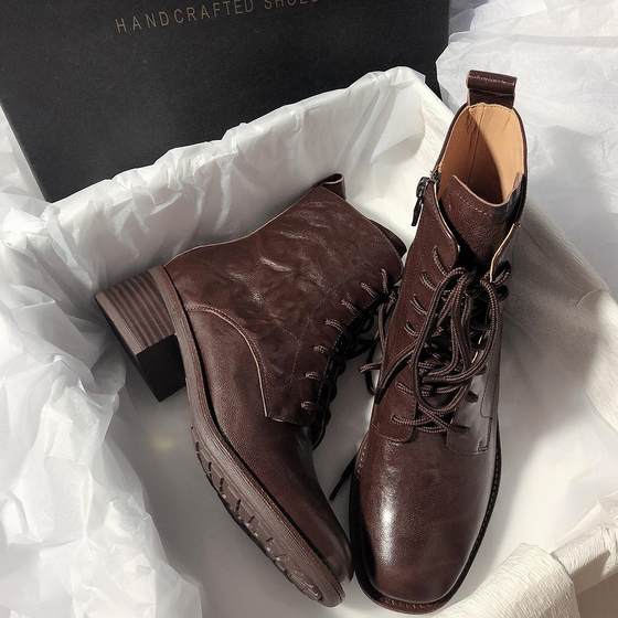 Dream shoes ~ Round toe thick heel side zipper genuine leather texture good short boots front lace-up fashion boots for women
Dream shoes ~ Round toe thick heel side zipper genuine leather texture good short boots front lace-up fashion boots for women