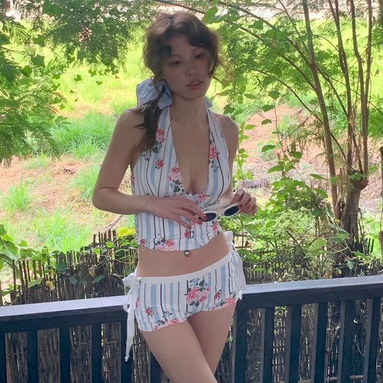 Cute sweet split bikini women's sexy pure and sexy swimsuit women's high-end 2025 new seaside vacation
Cute sweet split bikini women's sexy pure and sexy swimsuit women's high-end 2025 new seaside vacation