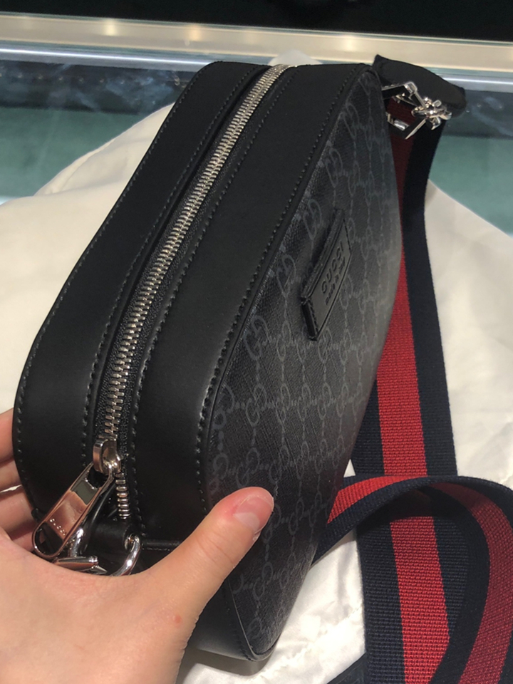 Gucci 双G印花帆布相机包 Gucci 双G印花帆布相机包