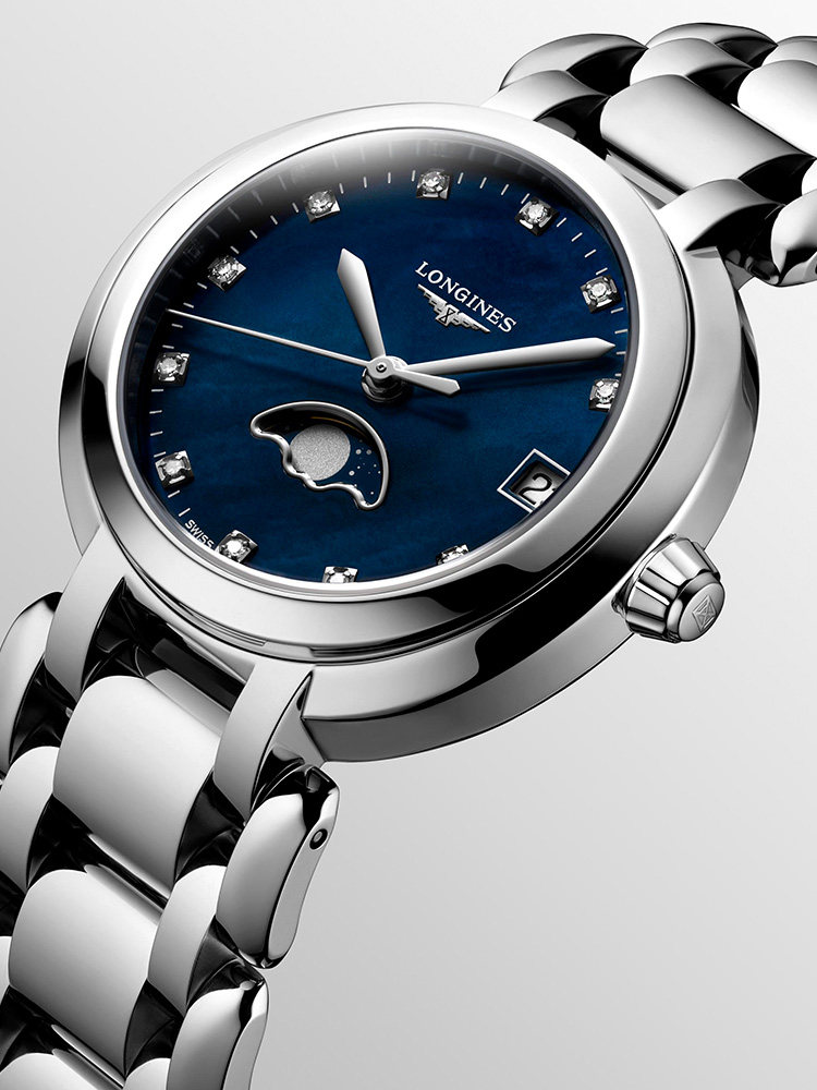 Longines Heart Moon Series Women display picture 1