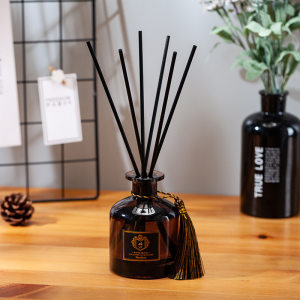 Zuohe deodorizing aromatic products fire-free aromatherapy indoor large capacity vertical rattan fragrance air freshener fragrance 
Zuohe deodorizing aromatic products fire-free aromatherapy indoor large capacity vertical rattan fragrance air freshener fragrance