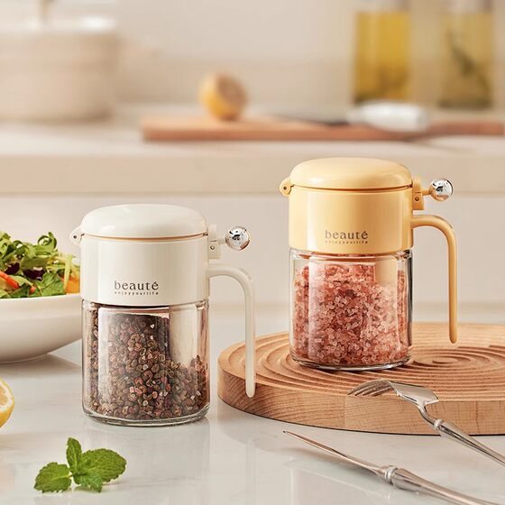 Seasoning jar salt shaker sealed moisture-proof glass jar kitchen household seasoning box bottle quantitative seasoning bottle 
Seasoning jar salt shaker sealed moisture-proof glass jar kitchen household seasoning box bottle quantitative seasoning bottle
