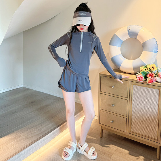 Girls swimsuit 2025 new children's fashionable split swimsuit big children girl long sleeve sun protection high-value swimsuit
Girls swimsuit 2025 new children's fashionable split swimsuit big children girl long sleeve sun protection high-value swimsuit