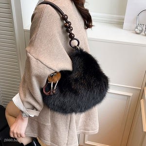 Korean fashion, versatile, foreign style, autumn and winter, casual temperament, exquisite, high-end, simple, 2025 women's plush bag Korean fashion, versatile, foreign style, autumn and winter, casual temperament, exquisite, high-end, simple, 2025 women's plush bag