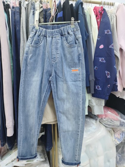 150/160/165 size spring and autumn boys and girls jeans stretch straight casual pants
150/160/165 size spring and autumn boys and girls jeans stretch straight casual pants