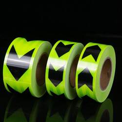 Truck guide sign arrow reflective sticker car anti-collision reflective strip body sticker appearance body two-way arrow sticker Truck guide sign arrow reflective sticker car anti-collision reflective strip body sticker appearance body two-way arrow sticker