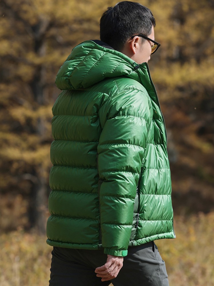 ノースフェイス グースダウンジャケット フィルパワー800 パッカブル モンベル」の超軽量800フィルパワー、「ザ・ノース・フェイス