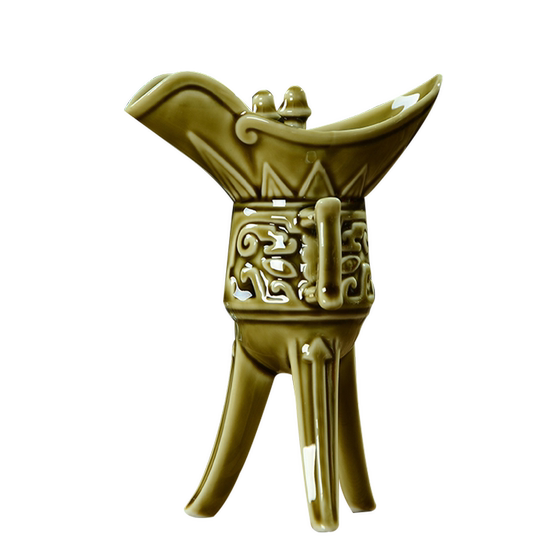 Liquor wine utensils replica ancient three-legged imperial cup wine utensils small wine cups household ceramic creative high-legged rice wine glass
Liquor wine utensils replica ancient three-legged imperial cup wine utensils small wine cups household ceramic creative high-legged rice wine glass
