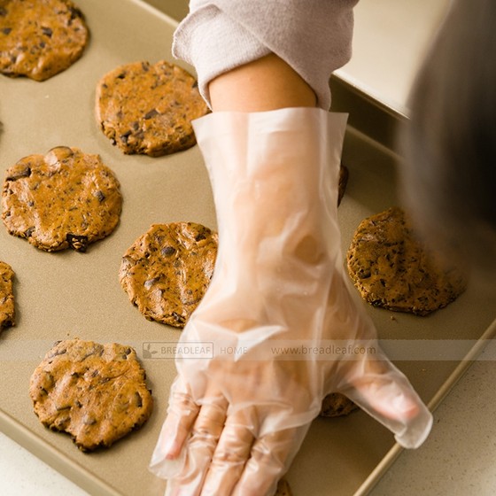 Disposable convex gloves Thickened CPE plastic Lobster gloves Baking Beauty and housework Export to Japan
Disposable convex gloves Thickened CPE plastic Lobster gloves Baking Beauty and housework Export to Japan