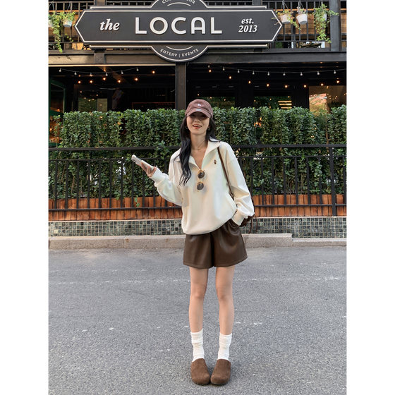 MULVAN black PU leather shorts for women wearing 2025 autumn and winter high waist wide-leg pants loose small casual pants
MULVAN black PU leather shorts for women wearing 2025 autumn and winter high waist wide-leg pants loose small casual pants