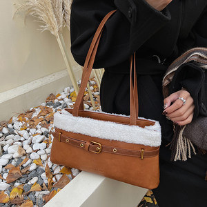High-end retro small bag 2025 new fashion and versatile women's shoulder armpit bag commuter portable tote bag 
High-end retro small bag 2025 new fashion and versatile women's shoulder armpit bag commuter portable tote bag