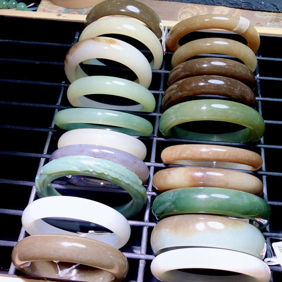 S708 Natural Hetian jade bracelet sugar white gold sugar one thing one picture high-quality graduation mutton fat white jade products
S708 Natural Hetian jade bracelet sugar white gold sugar one thing one picture high-quality graduation mutton fat white jade products