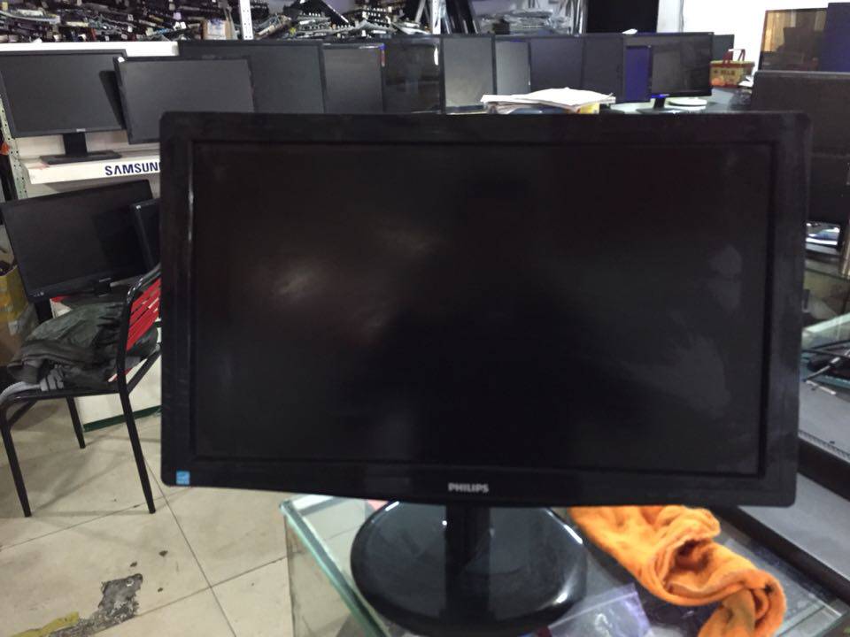 三星和aoc显示器_三星显示器好还是aoc_三星和aoc显示器评测