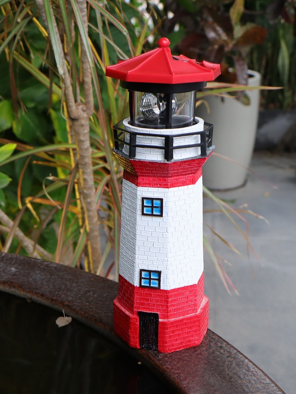 Faro Rosso E Bianco E Cielo Azzurro Fotografia Stock - Immagine Di - Foto 6