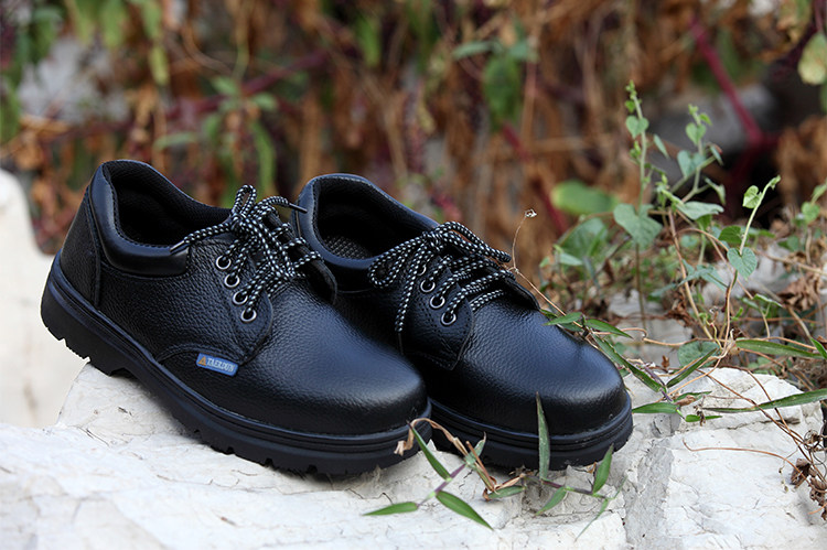 Защитная обувь 包邮透气防臭劳保鞋男钢包头防砸防刺穿安全实心防水耐油夏季工作 Tal Shield