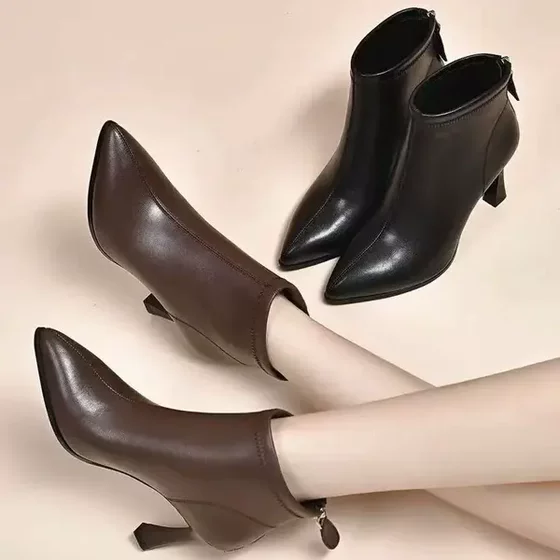 New autumn and winter women's short boots round toe thick high heels fashion casual Chelsea boots
New autumn and winter women's short boots round toe thick high heels fashion casual Chelsea boots