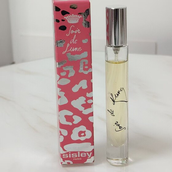 sisley Heath Li Yuanyue Perfume 6.5ml Modern Charming Lady Portable Travel Test Tube Sample Long-lasting
sisley Heath Li Yuanyue Perfume 6.5ml Modern Charming Lady Portable Travel Test Tube Sample Long-lasting