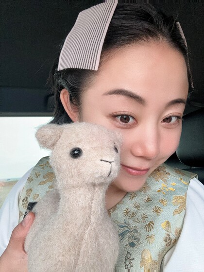 YEVACHAO'Intangible Cultural Heritage Song Jin put the Book of Songs on the Body' Qian Xiaoping's Chinese Style Goldfish Seaweed Vest
YEVACHAO'Intangible Cultural Heritage Song Jin put the Book of Songs on the Body' Qian Xiaoping's Chinese Style Goldfish Seaweed Vest